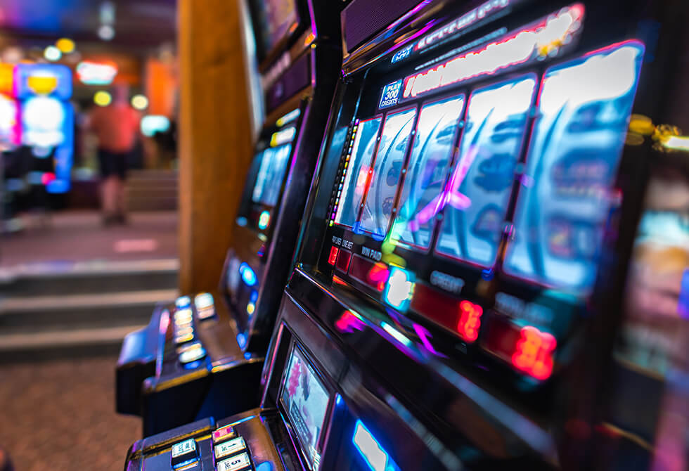 De las máquinas tragaperras al casino online, la evolución de una generación de juegos